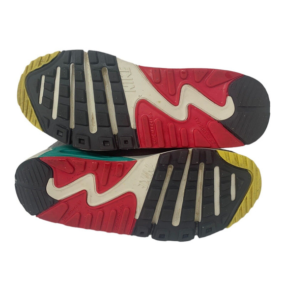 This Nike Air Max 90 “Sprung” With Butterfly Graphics DQ7761 001 Sz 3Y - Picture 5 of 7